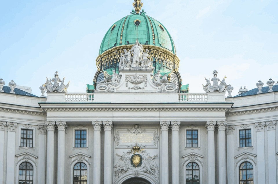 La Neue Burg di Vienna (Hofburg): Architettura Neobarocca e il Marmo di Aurisina