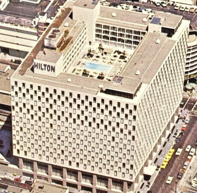 Il Hilton San Francisco: Modernismo e Prestigio Internazionale nella Pietra di Aurisina